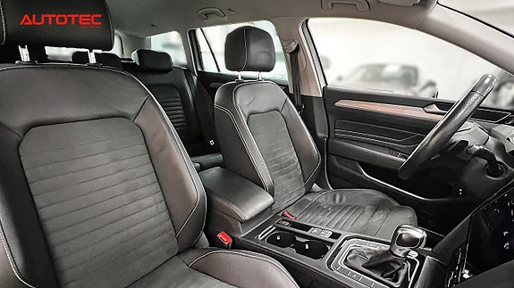 Volkswagen Passat 16 of 24