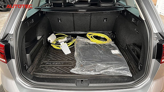 Volkswagen Passat 8 of 24