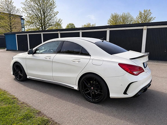Mercedes-Benz CLA250 6 of 9