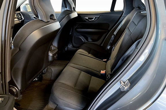 Volvo V60 8 of 9
