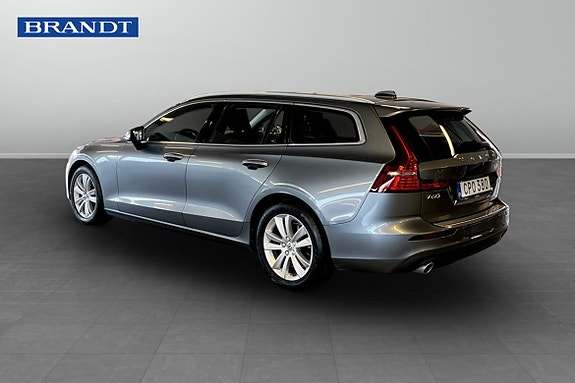 Volvo V60 2 of 9