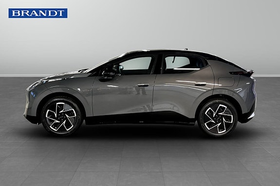 Lynk & Co 02 3 of 9