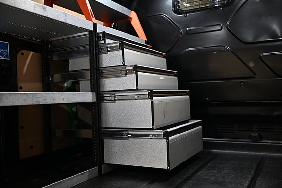 Ford Transit Custom 8 of 29