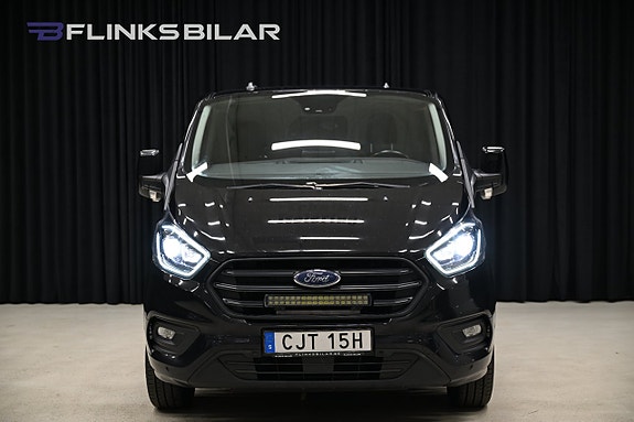 Ford Transit Custom 13 of 29