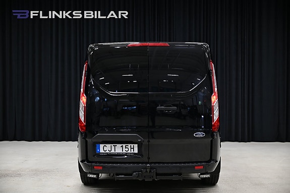 Ford Transit Custom 11 of 29