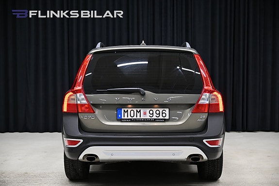 Volvo XC70 10 of 27