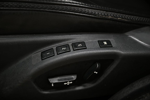 Volvo XC70 17 of 27