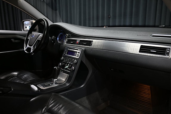 Volvo XC70 21 of 27