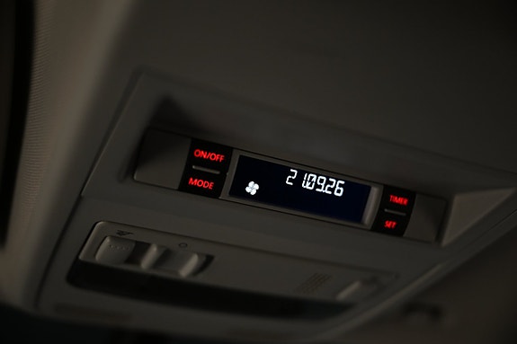 Volkswagen Caravelle 25 of 30