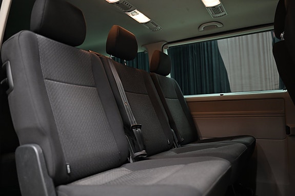 Volkswagen Caravelle 9 of 30
