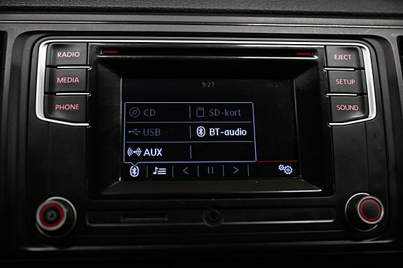 Volkswagen Caravelle 26 of 30