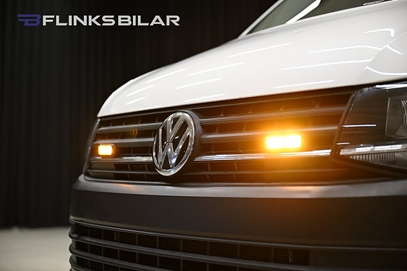 Volkswagen Caravelle 2 of 30
