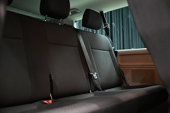 Volkswagen Caravelle 10 of 30