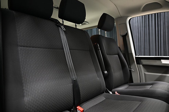 Volkswagen Caravelle 9 of 28