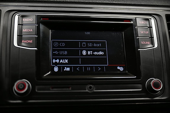 Volkswagen Caravelle 23 of 28