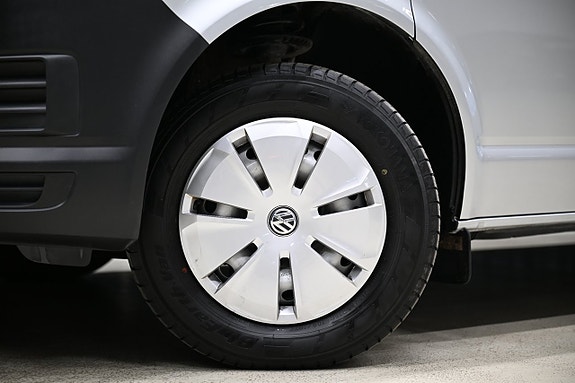 Volkswagen Caravelle 11 of 28