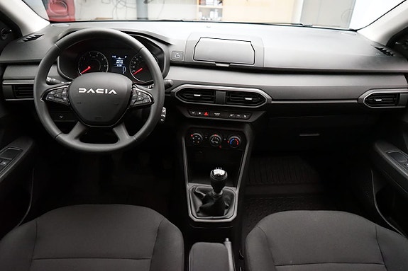 Dacia Sandero 6 of 12