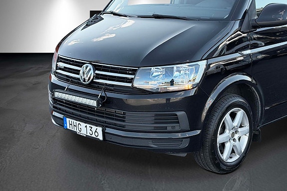 Volkswagen Caravelle 10 of 29