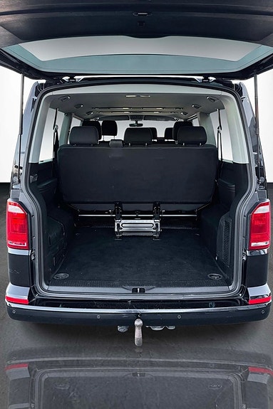 Volkswagen Caravelle 16 of 29