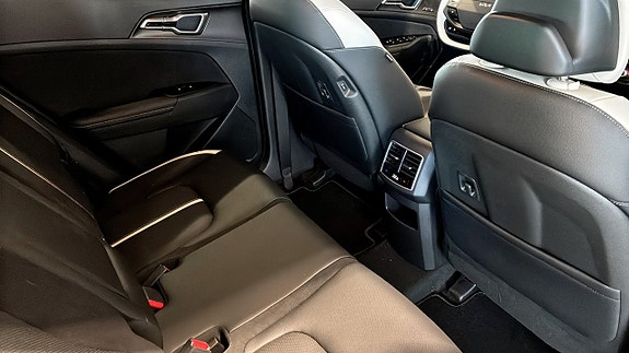 Kia Sportage 5 of 16
