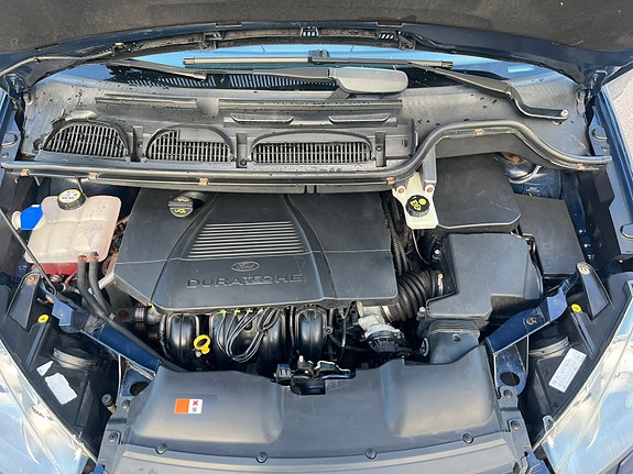 Ford C-Max 25 of 27