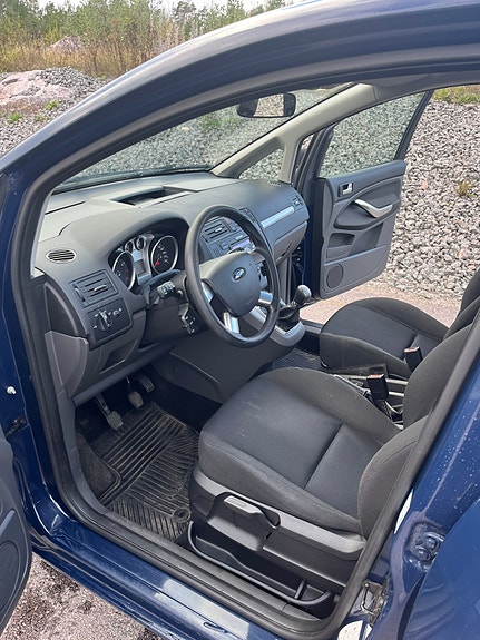 Ford C-Max 10 of 27