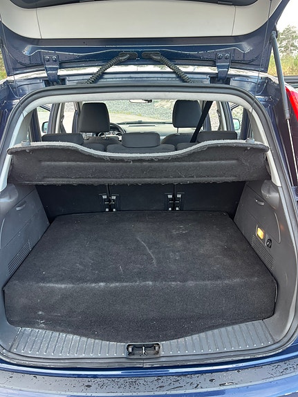 Ford C-Max 7 of 27