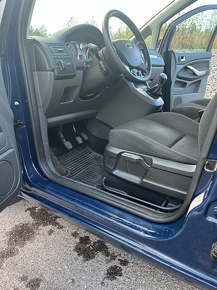 Ford C-Max 11 of 27