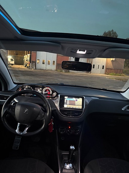 Peugeot 2008 5 of 7