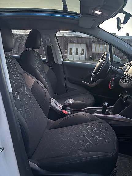 Peugeot 2008 6 of 7