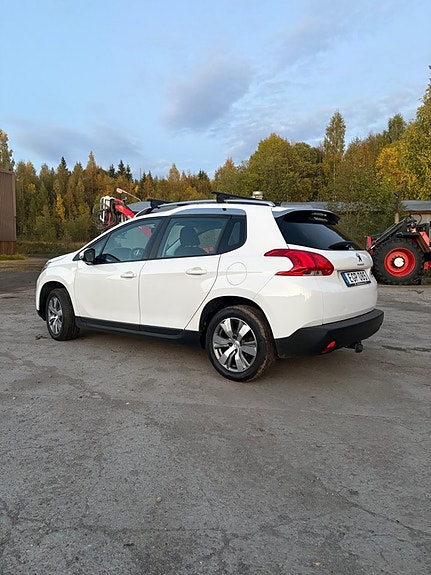 Peugeot 2008 3 of 7