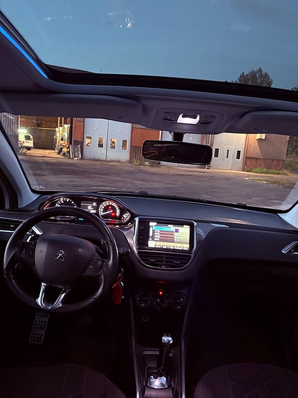 Peugeot 2008 5 of 6