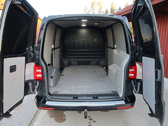 Volkswagen Transporter 10 of 14