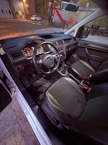 Volkswagen Caddy 4 of 5