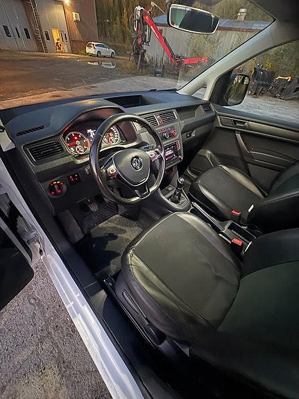 Volkswagen Caddy 4 of 5