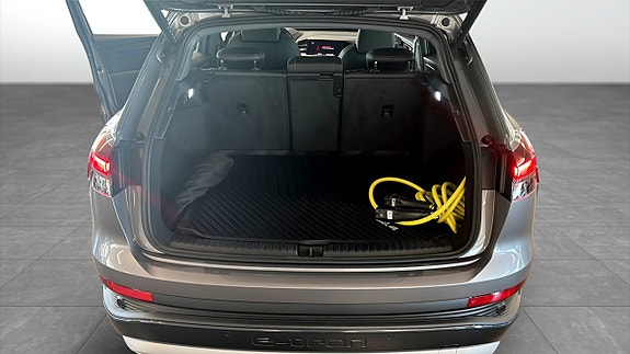 Audi Q4 e-tron 12 of 16