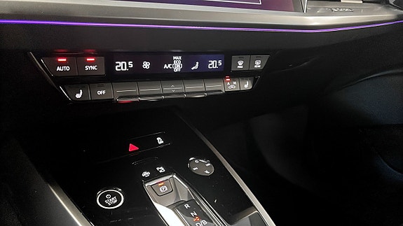 Audi Q4 e-tron 15 of 16