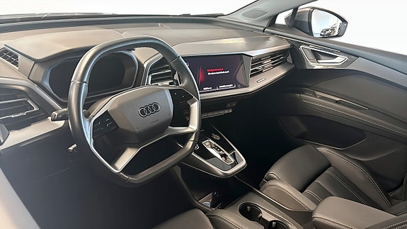 Audi Q4 e-tron 7 of 16