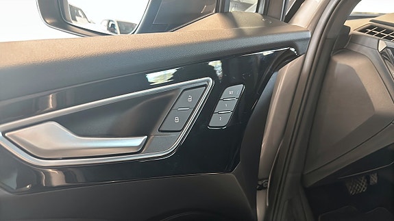 Audi Q4 e-tron 14 of 16