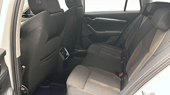 Skoda Octavia 11 of 14