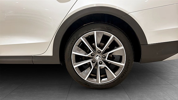 Skoda Octavia 6 of 14