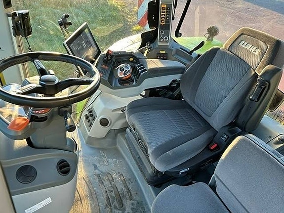 CLAAS Arion 660 CMATIC 6 of 8