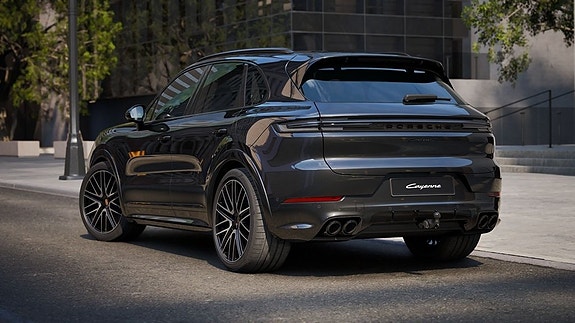 Porsche Cayenne S 4 of 10