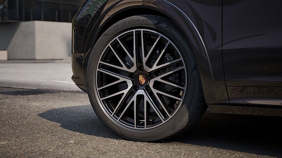 Porsche Cayenne S 2 of 10