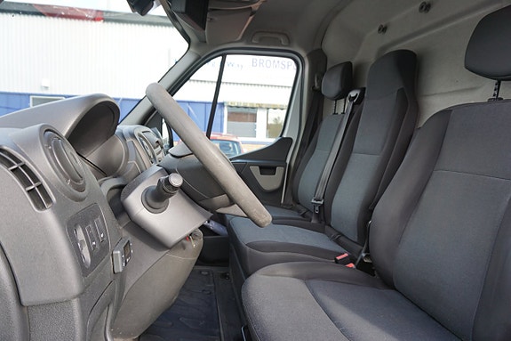Renault Master 9 of 17