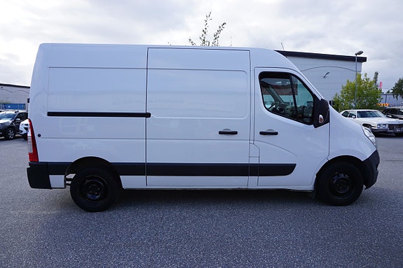 Renault Master 8 of 17