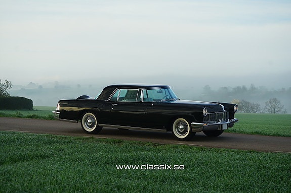 Lincoln Continental 2 of 24