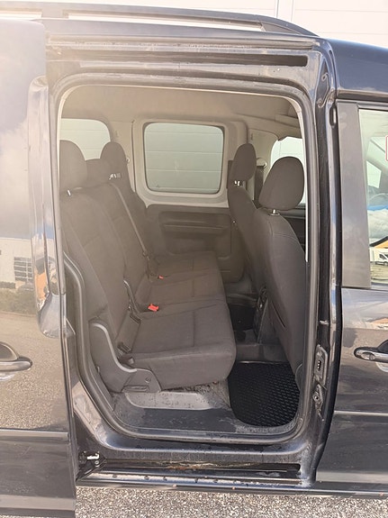 Volkswagen Caddy Maxi 11 of 19