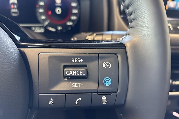 Nissan X-Trail 12 of 18