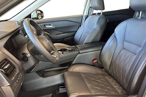 Nissan X-Trail 13 of 18